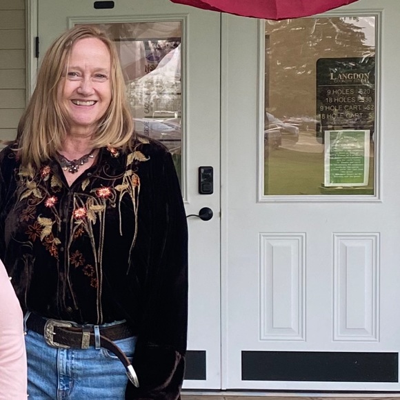 Meet your Posher, Tracy - Picture 2 of 7